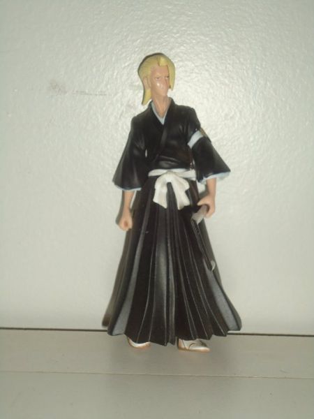 Gashapon Kira Izuru do anime BLEACH