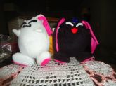 Plushies Mokona Preto e Mokona Branco cada